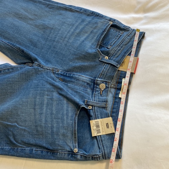 NWT Levi’s Classic Bootcut Jeans - Picture 10 of 15